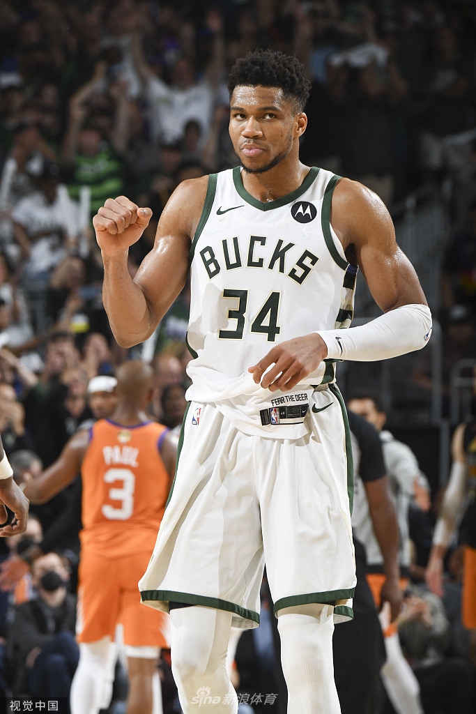 [NBA总决赛]太阳103-109雄鹿 字母哥26+14总分扳成2-2