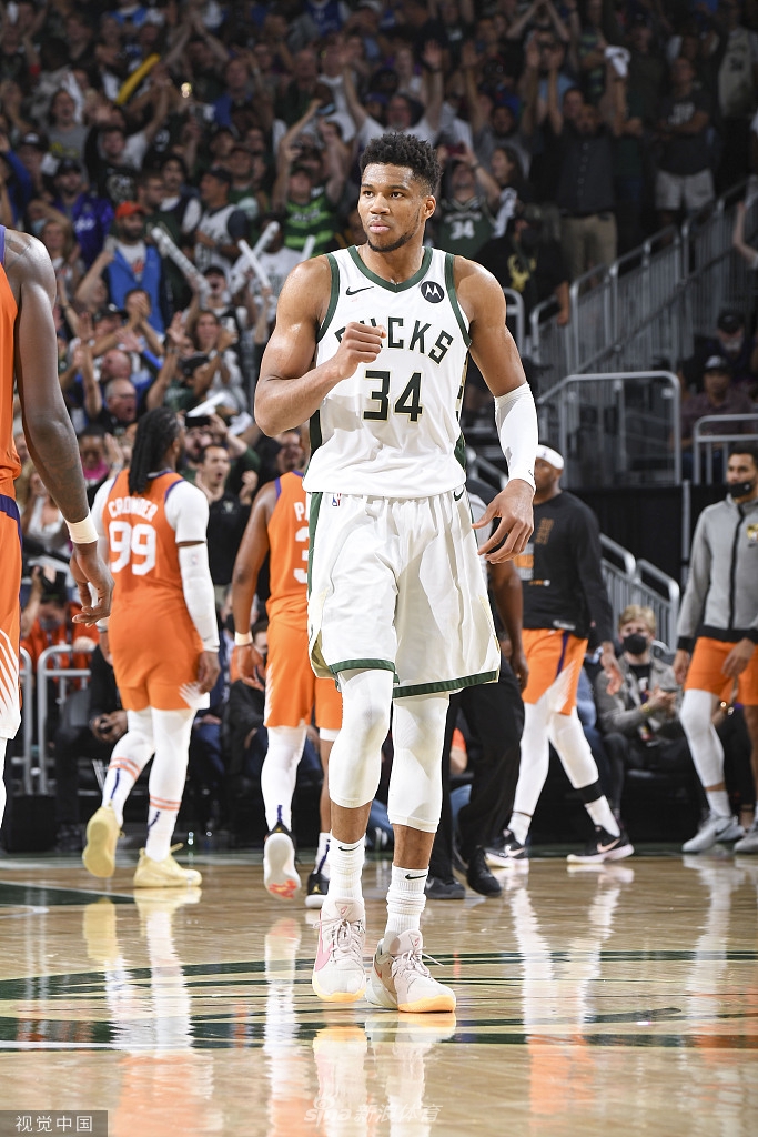 [NBA总决赛]太阳103-109雄鹿 字母哥26+14总分扳成2-2