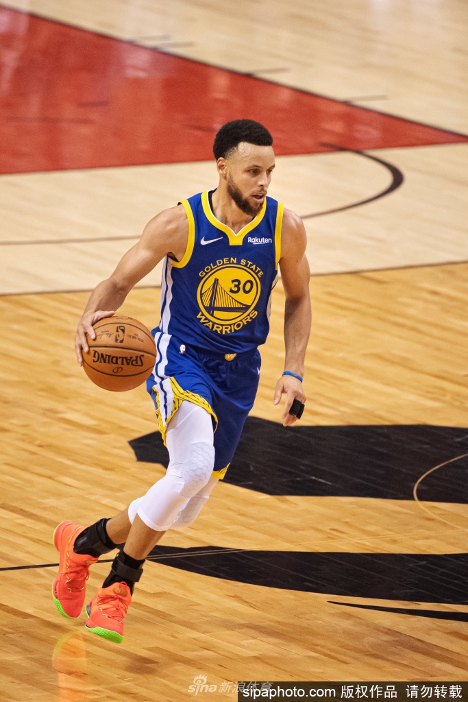 库里尾椎骨伤势已痊愈 新赛季不会再有影响