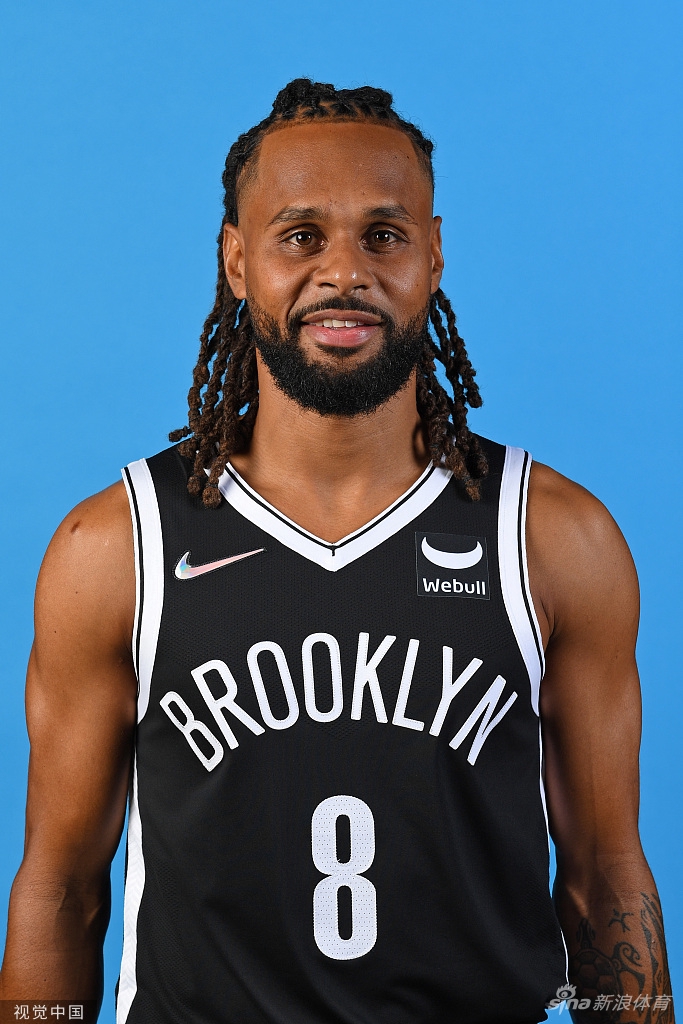 [NBA]篮网媒体日拍摄官方写真 欧文缺席