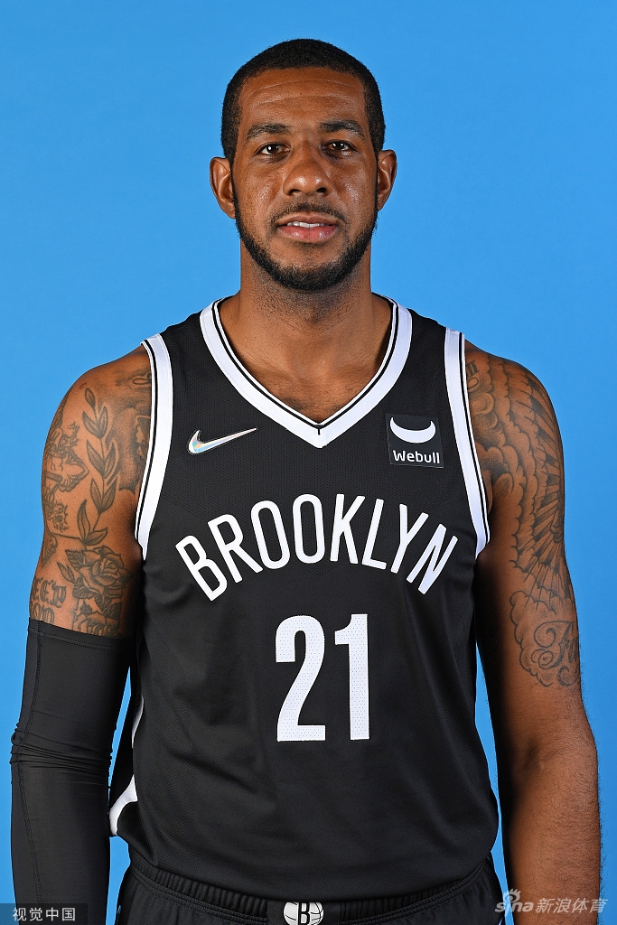 [NBA]篮网媒体日拍摄官方写真 欧文缺席