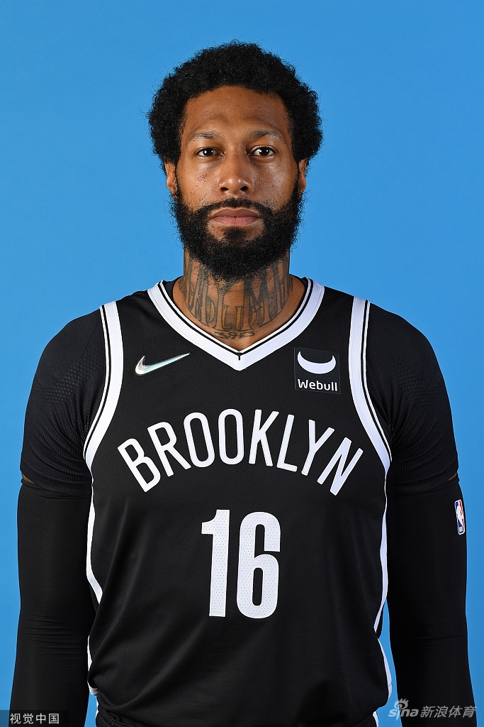 [NBA]篮网媒体日拍摄官方写真 欧文缺席