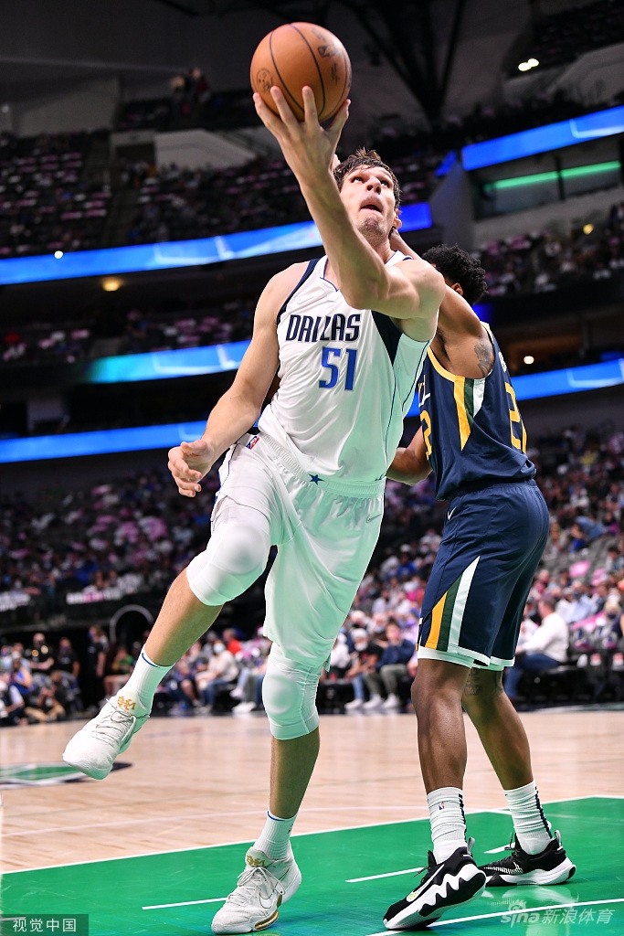 [NBA季前赛]爵士101-111独行侠