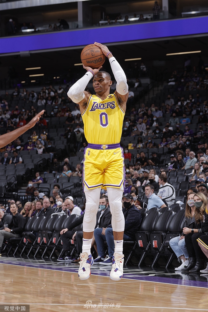 [NBA季前赛]湖人112-116国王