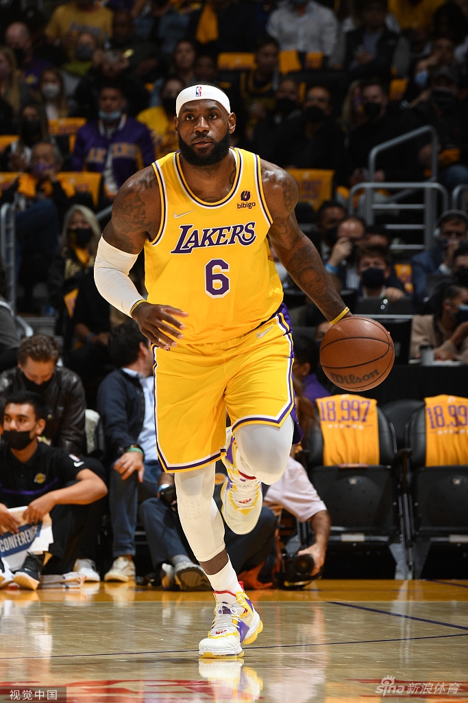 [NBA揭幕战]勇士121-114湖人