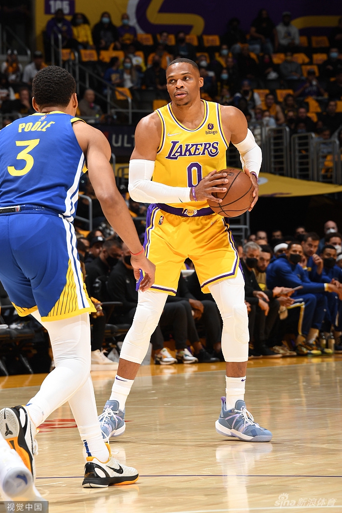 [NBA揭幕战]勇士121-114湖人