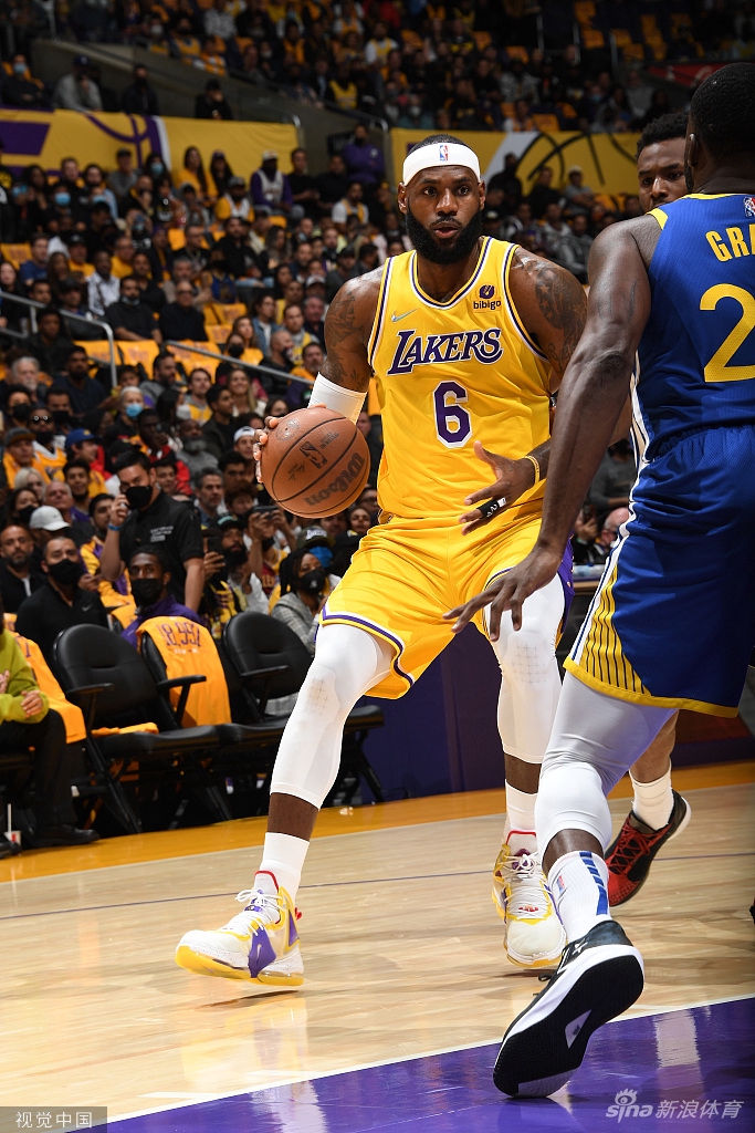 [NBA揭幕战]勇士121-114湖人