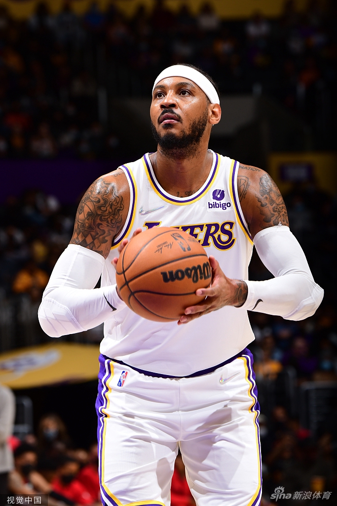 [NBA]火箭85-95湖人 詹姆斯15分8助攻