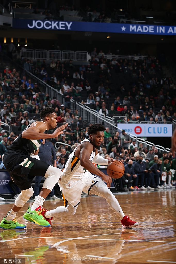 [NBA常规赛]爵士107-95雄鹿