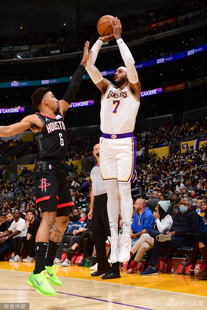 [NBA]火箭85-95湖人 詹姆斯15分8助攻