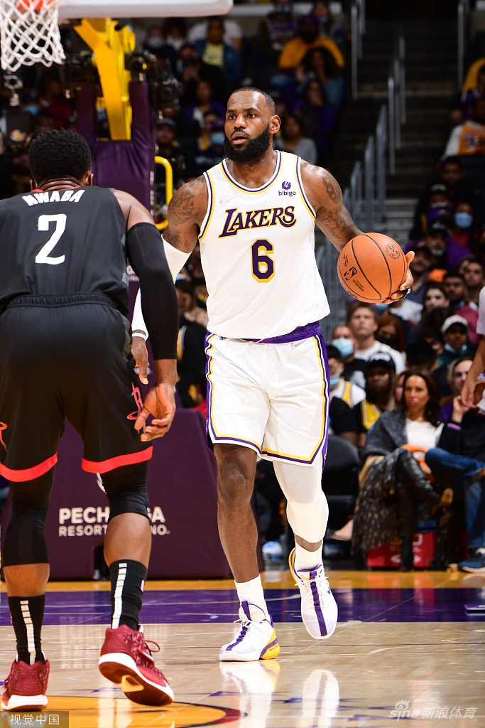 [NBA]火箭85-95湖人 詹姆斯15分8助攻