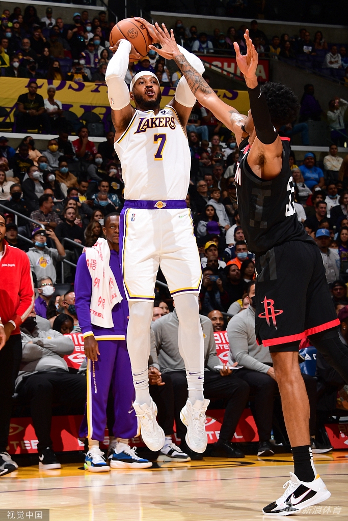 [NBA]火箭85-95湖人 詹姆斯15分8助攻