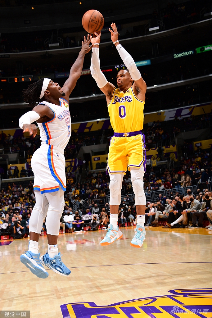 [NBA]雷霆107-104湖人 浓眉两双詹姆斯休战