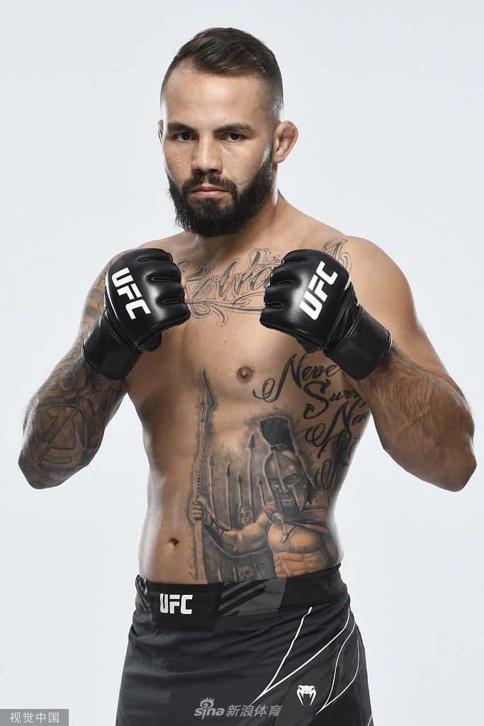 [UFC268]张伟丽领衔众选手拍摄写真