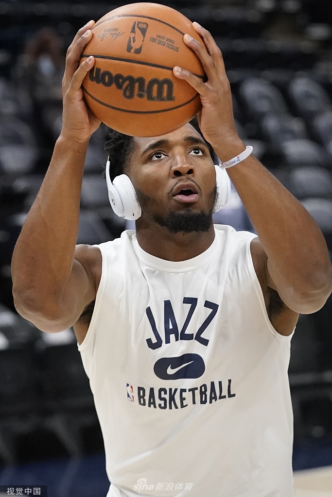 [NBA常规赛]老鹰98-110爵士