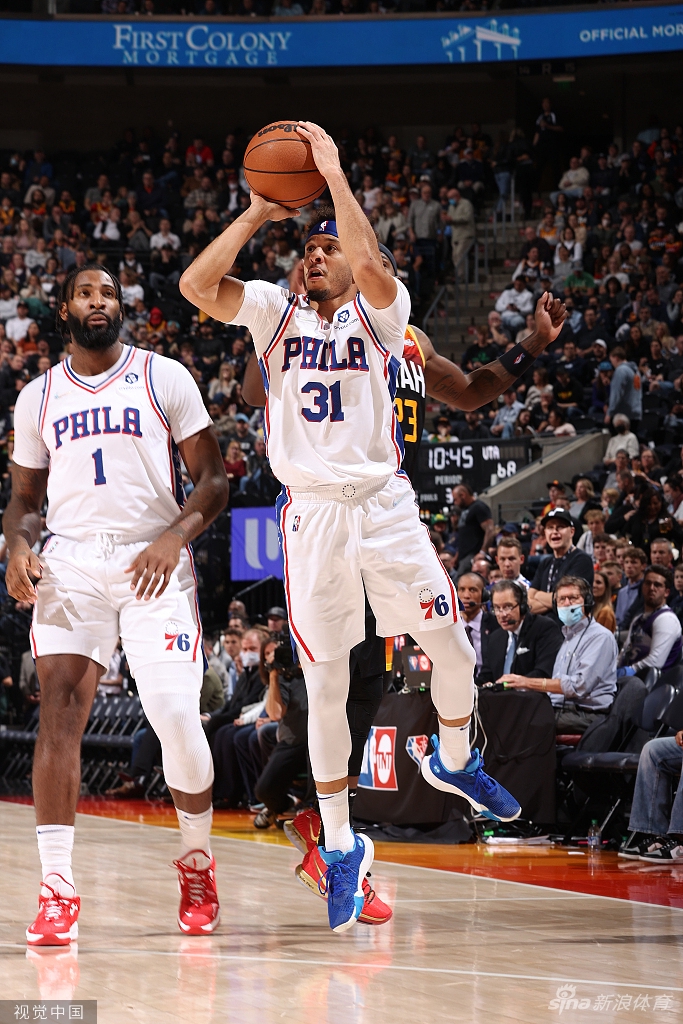 [NBA常规赛]76人85-120爵士