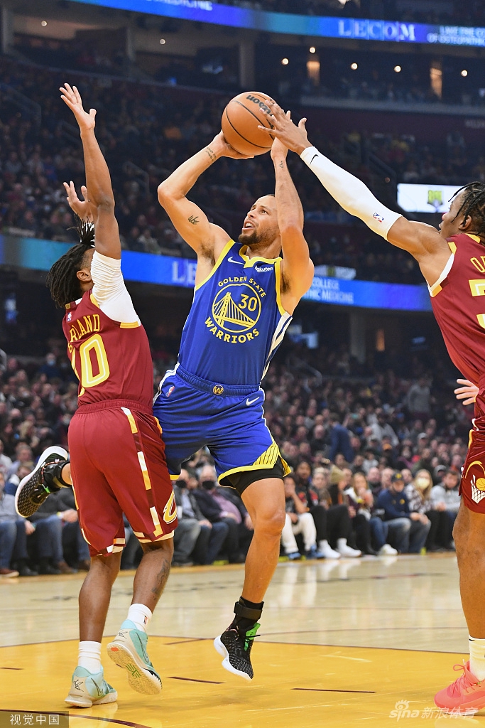 [NBA]勇士104-89骑士 库里9三分砍40分