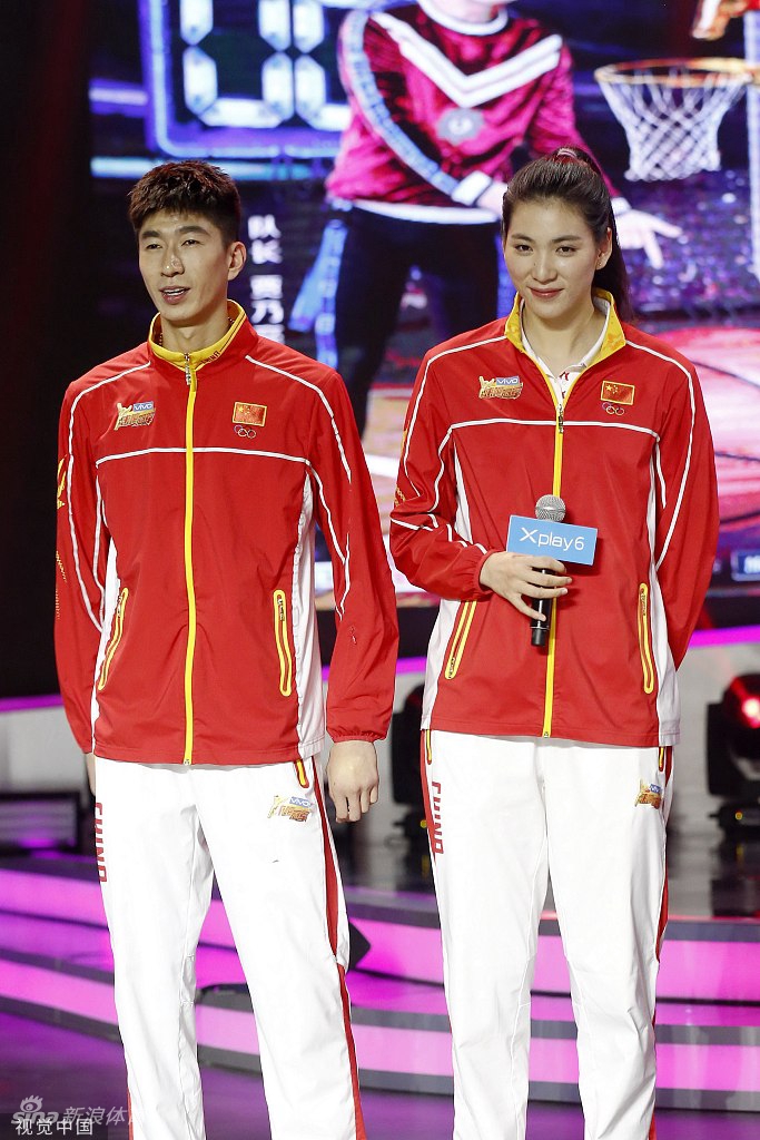 奥运冠军赵帅向队友郑姝音求婚成功