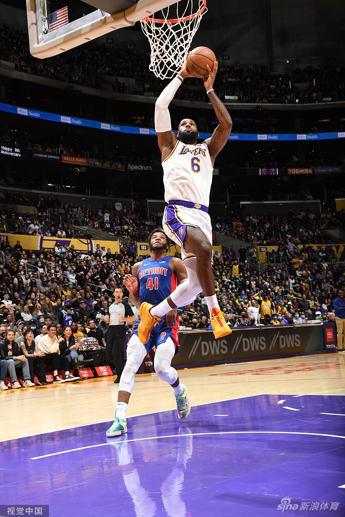 [NBA]活塞106-110湖人 詹姆斯砍33+9