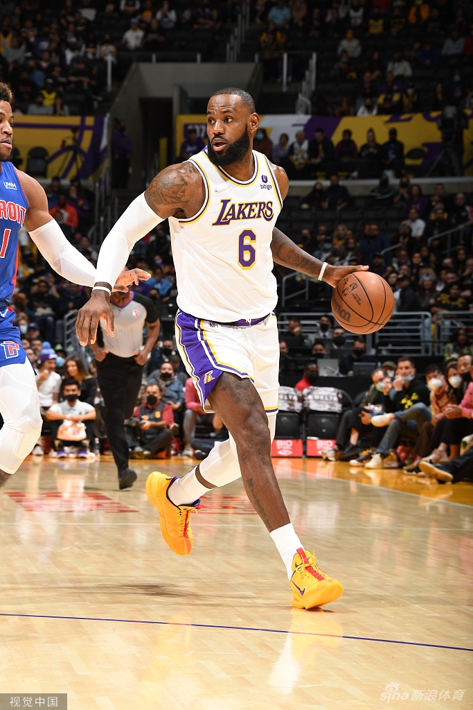 [NBA]活塞106-110湖人 詹姆斯砍33+9