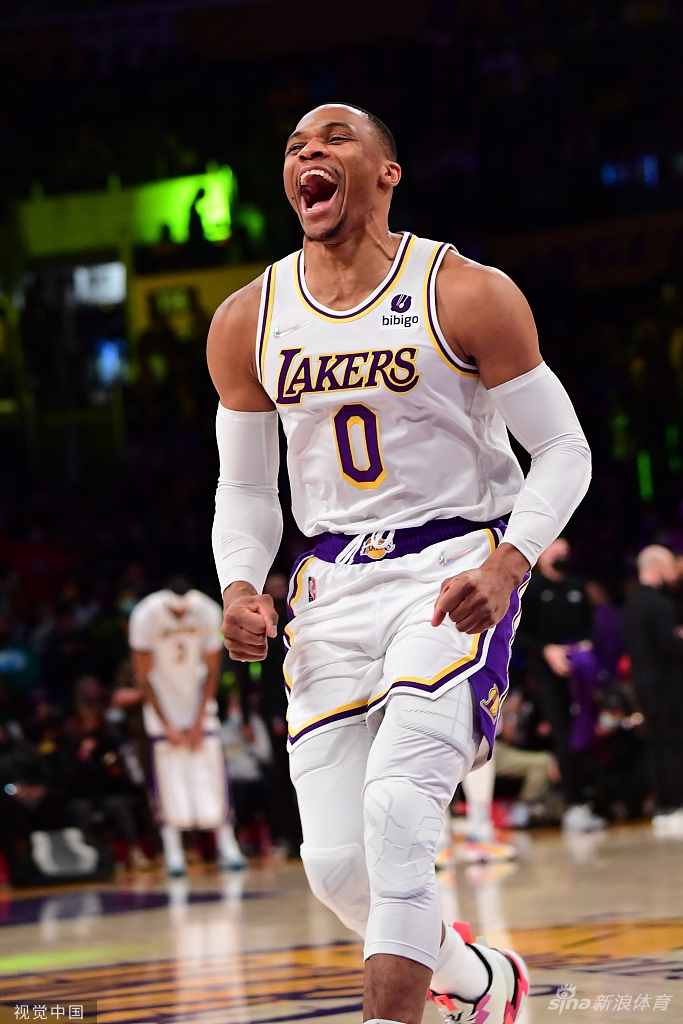 [NBA]活塞106-110湖人 詹姆斯砍33+9