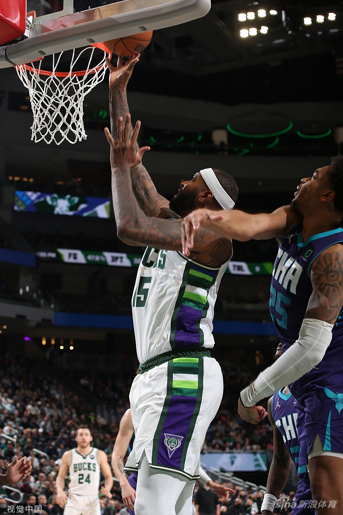 [NBA]黄蜂125-127雄鹿 字母哥绝杀