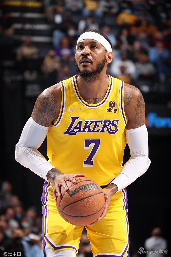 [NBA]湖人95-108灰熊 詹姆斯空砍三双