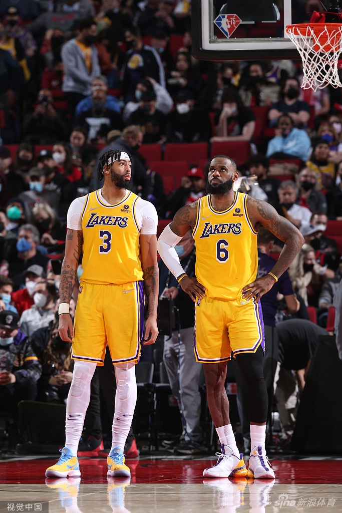 [NBA]湖人105-107开拓者 詹皇空砍30分