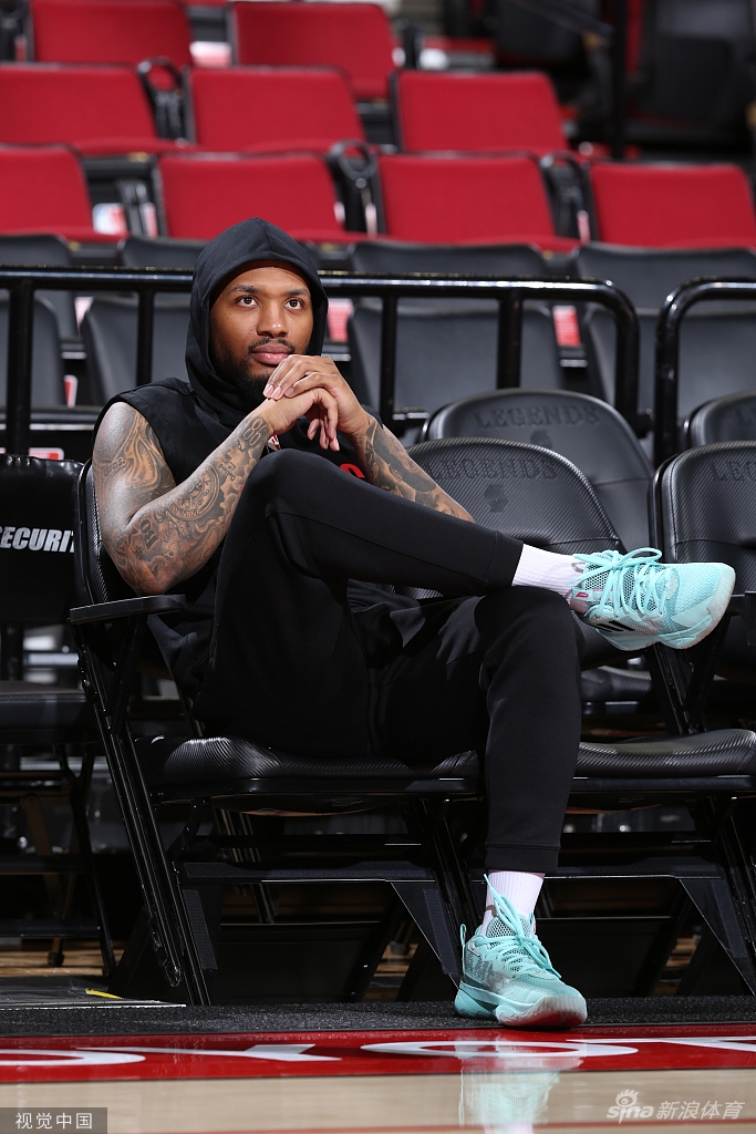 [NBA]湖人105-107开拓者 詹皇空砍30分