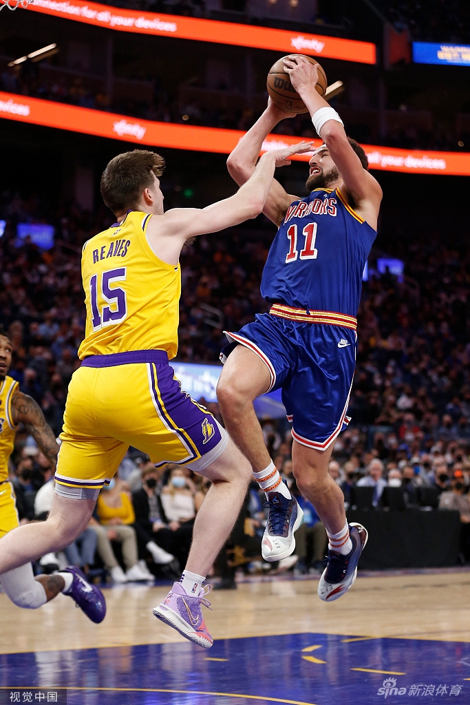 [NBA]湖人115-117勇士 老詹空砍26+15