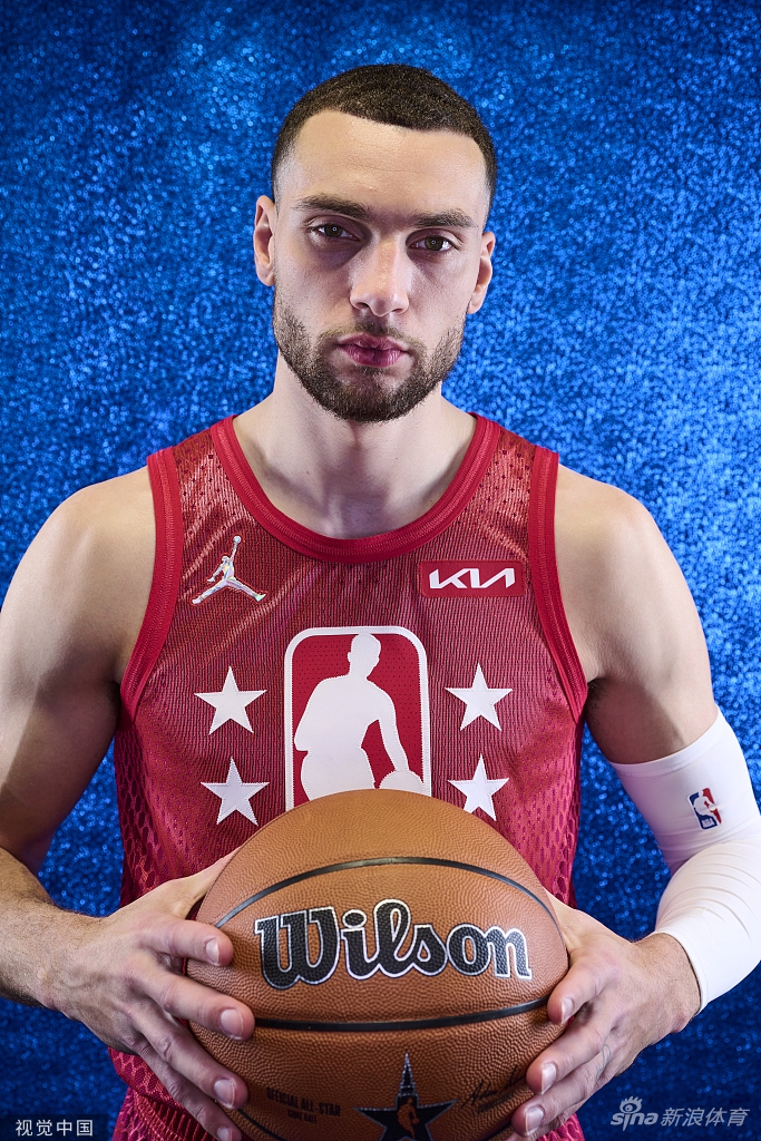 詹姆斯领衔全明星拍摄写真