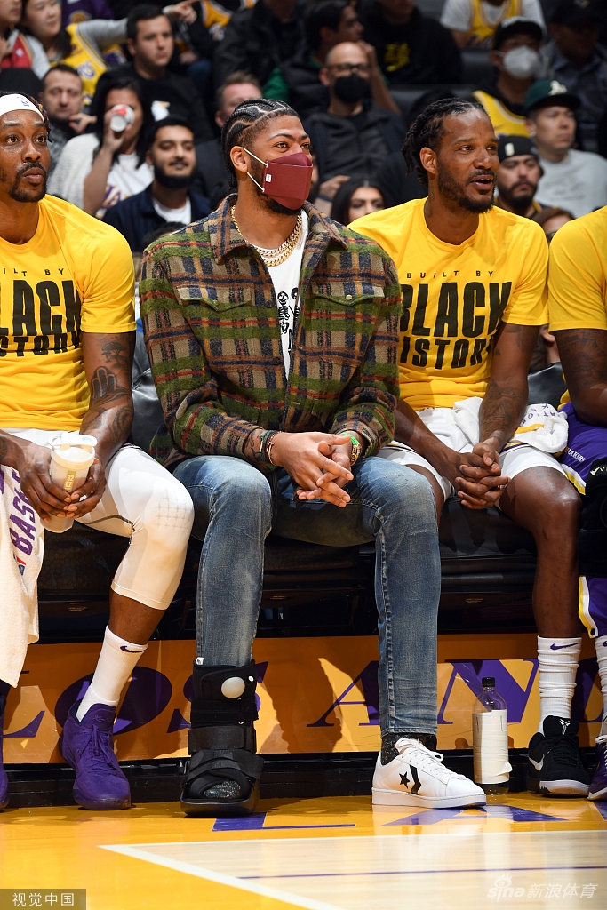 [NBA]鹈鹕123-95湖人 詹姆斯空砍32分