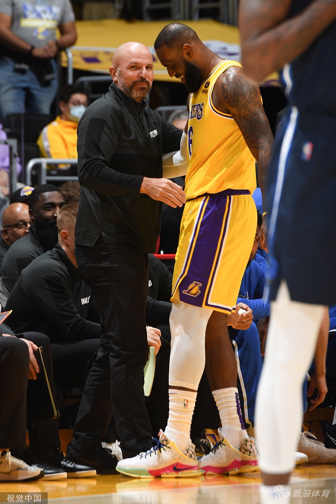 [NBA]独行侠109-104湖人 詹姆斯空砍24+12