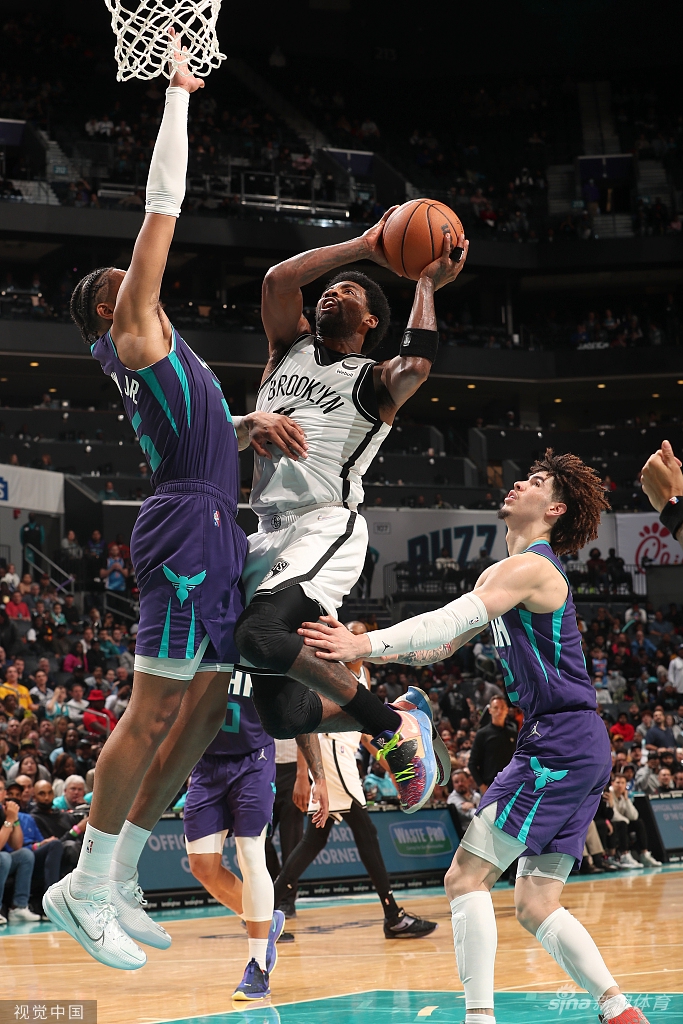 [NBA]篮网132-121黄蜂 欧文暴砍50分