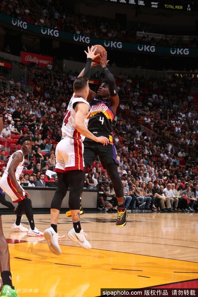 [NBA]太阳111-90热火 提前16轮率先晋级季后赛