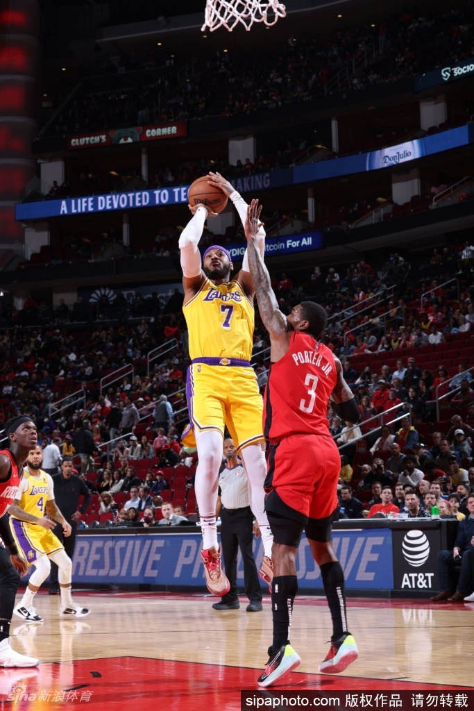 [NBA]湖人130-139火箭 詹姆斯空砍三双