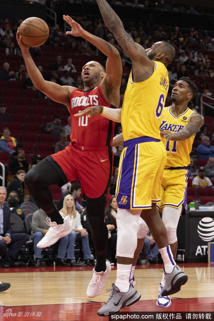 [NBA]湖人130-139火箭 詹姆斯空砍三双