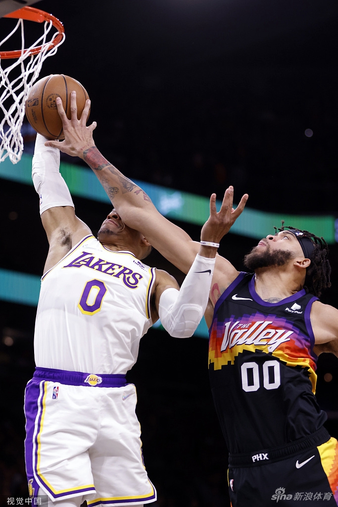 [NBA]湖人111-140太阳 詹姆斯空砍31分