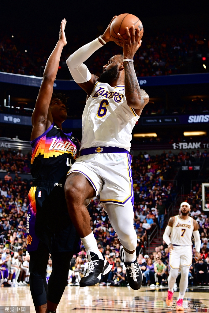 [NBA]湖人111-140太阳 詹姆斯空砍31分