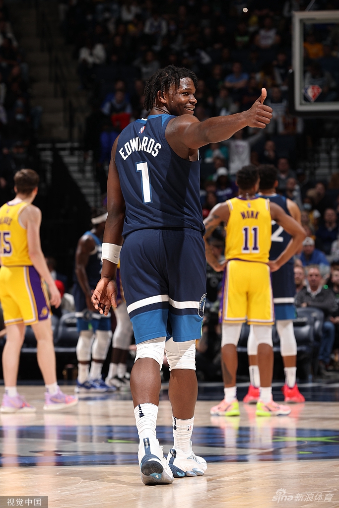 [NBA]湖人104-124森林狼 詹姆斯19分