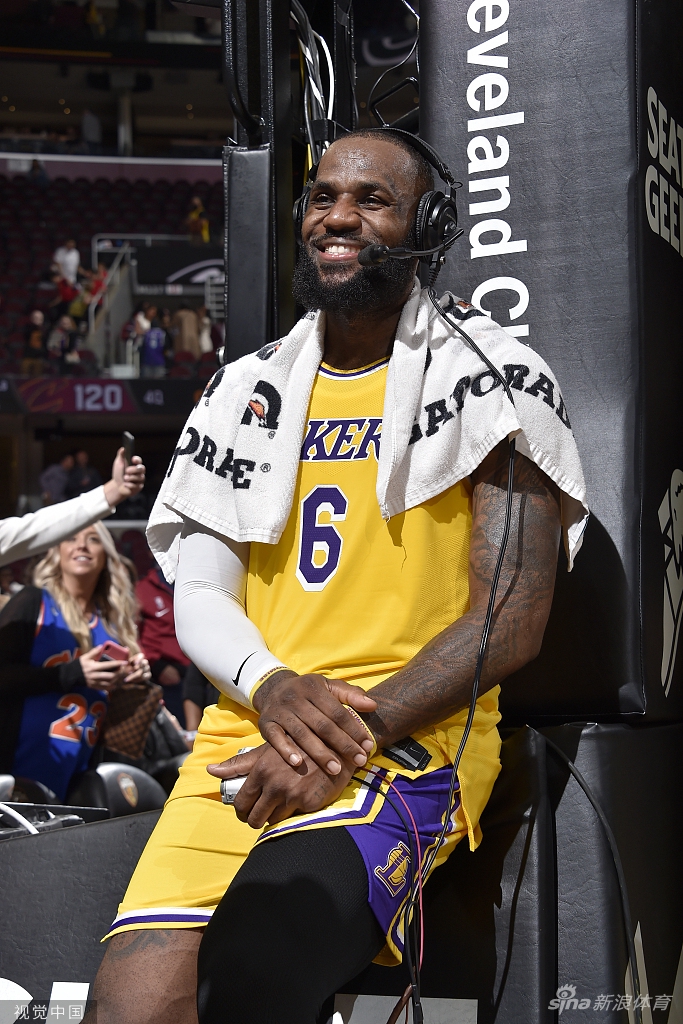 [NBA]湖人131-120骑士 詹姆斯豪取三双