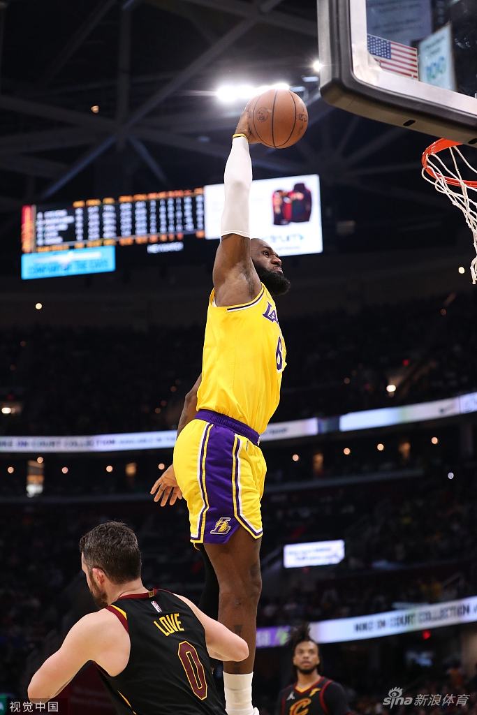 [NBA]湖人131-120骑士 詹姆斯豪取三双