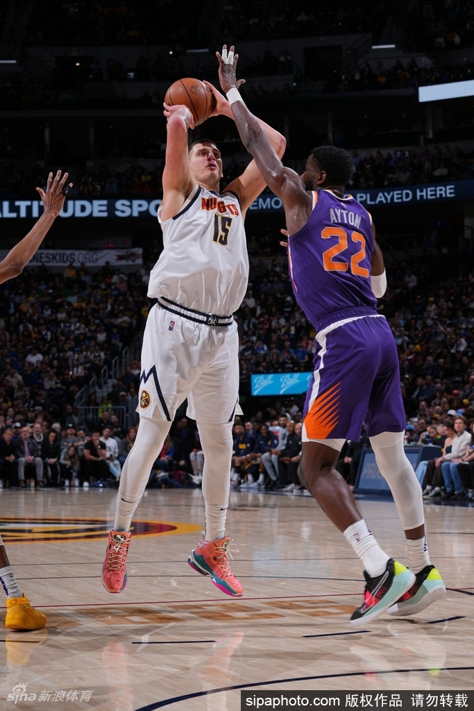 [NBA]布克49分太阳力克掘金 锁定常规赛联盟第一