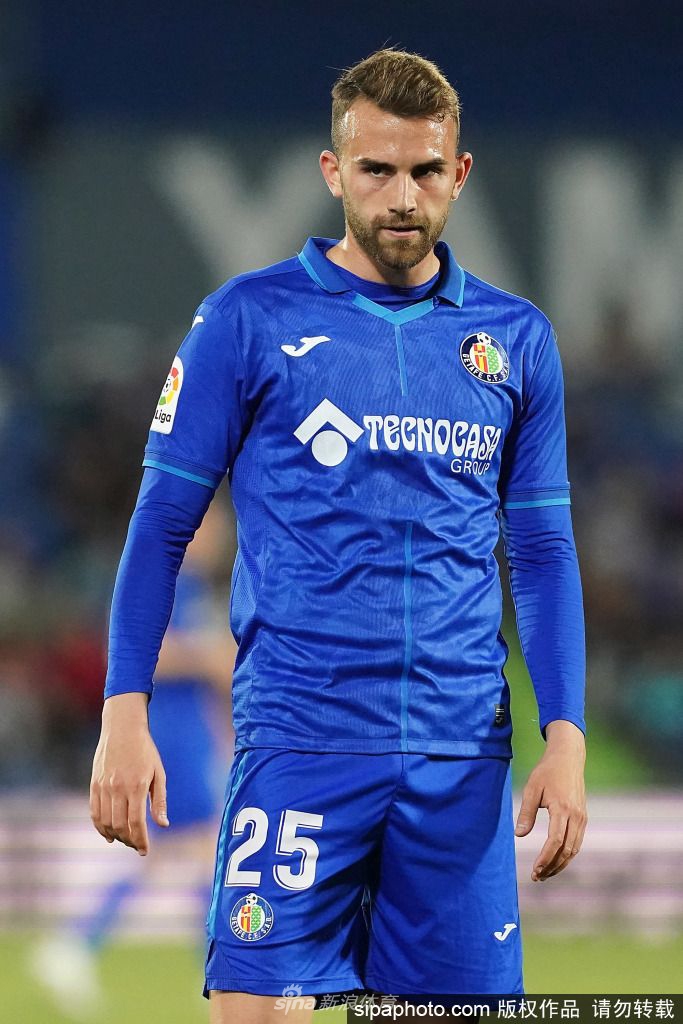 皇马前锋马约拉尔加盟赫塔费