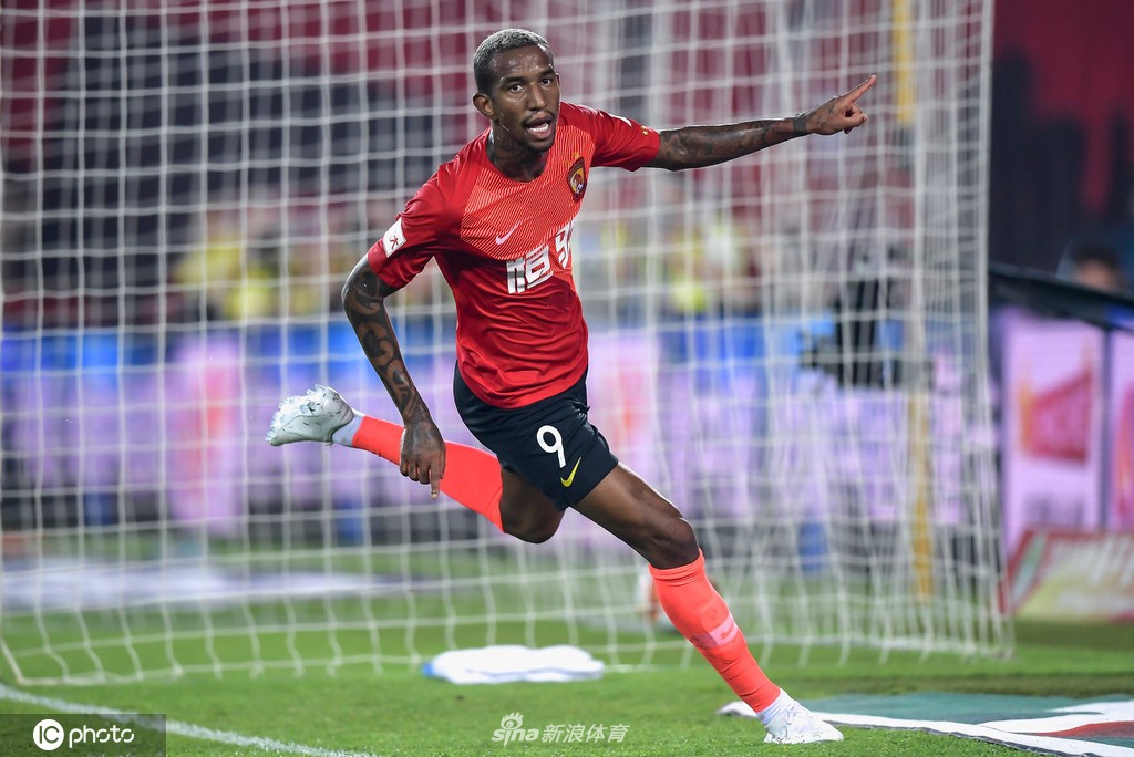 广州队前锋塔利斯卡800万欧元转会利雅得胜利