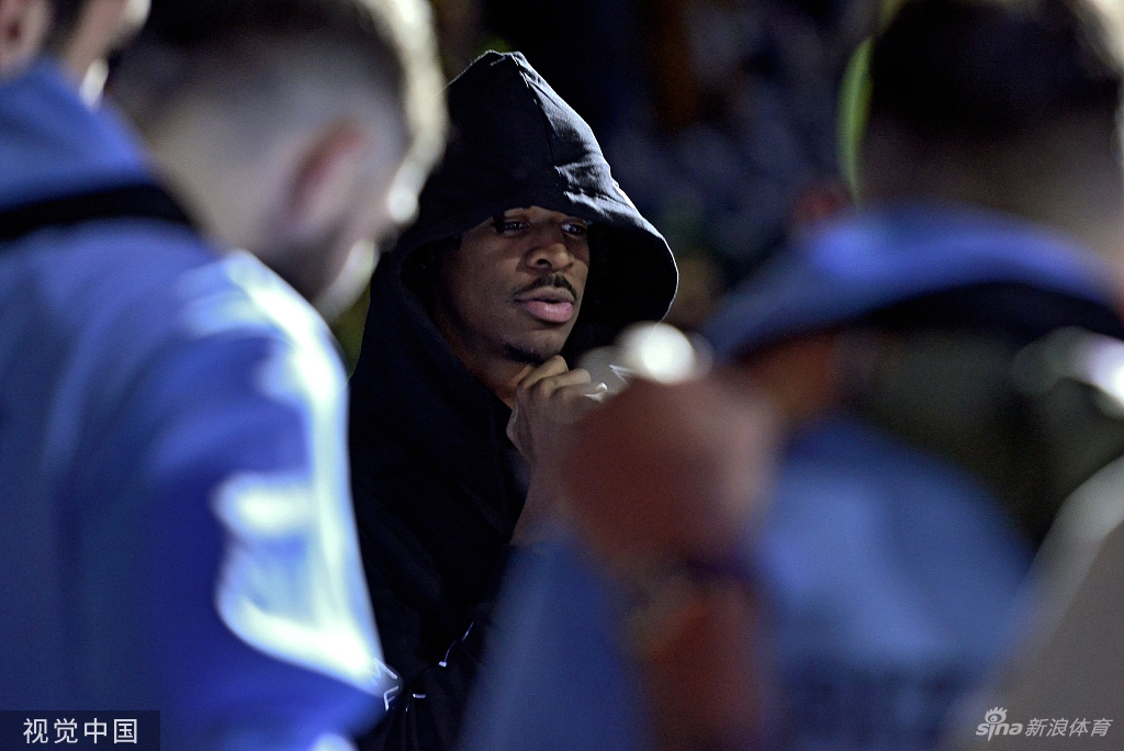 [NBA]雷霆79-152灰熊 狂输73分！