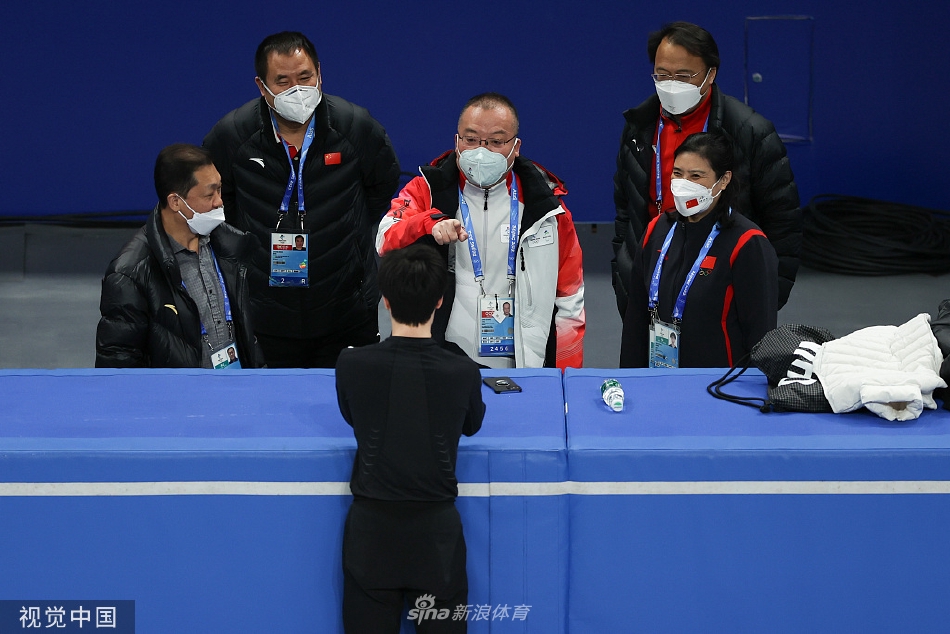 金博洋朱易亮相冬奥花滑训练日