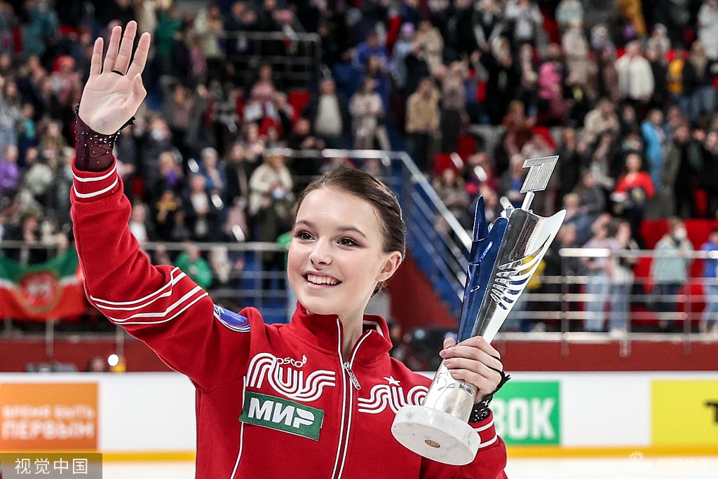 千金谢尔巴科娃生日夺冠 逆转瓦利耶娃个人/团体双登顶