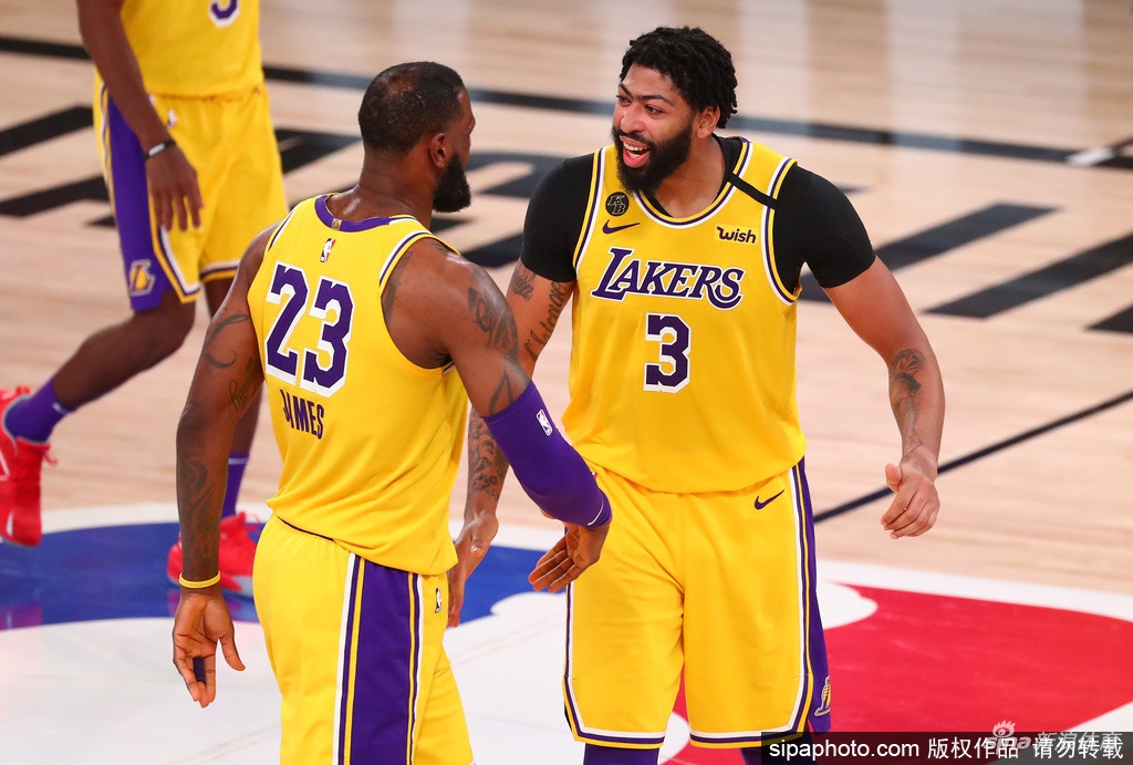 [NBA季后赛]湖人110-100获胜 总分3-1领先