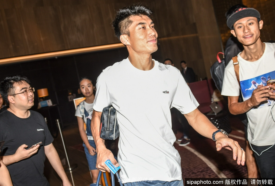 郑智出任广州队执行主教练兼球员